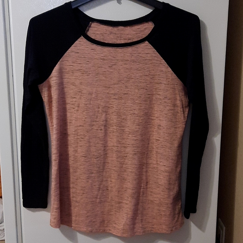 Raglan/Baseball Long Sleeve Top.